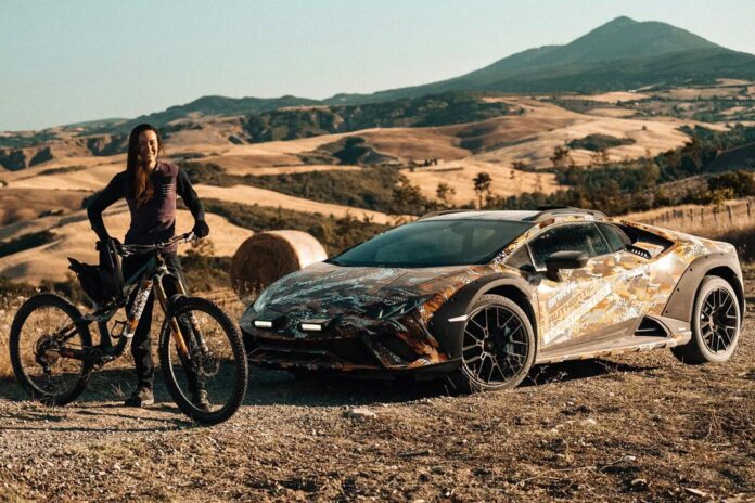 Lamborghini показала випробування суперкара для бездоріжжя