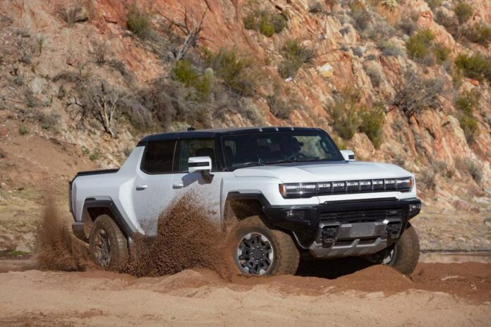 Електричний Hummer виявився шкідливішим для екології, ніж BMW M440i