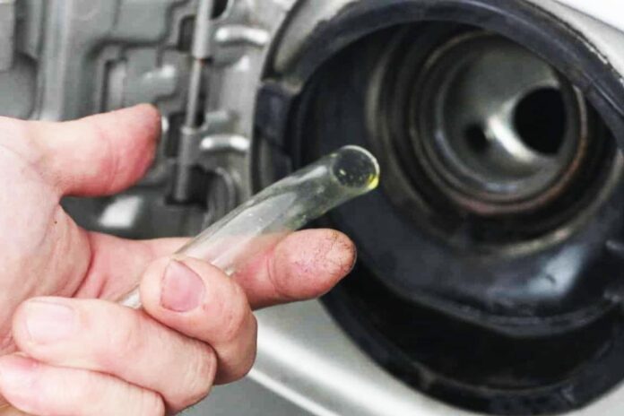 В Україні почастішали крадіжки бензину прямо з бака автомобіля