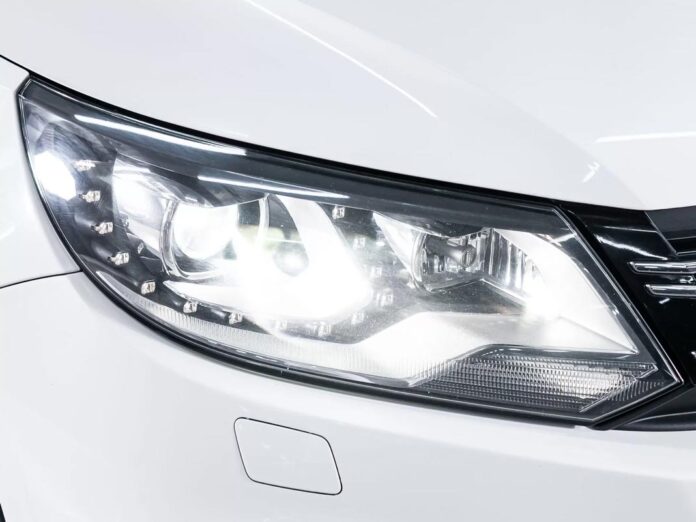 Чому автомобільні лампи часто перегорають?