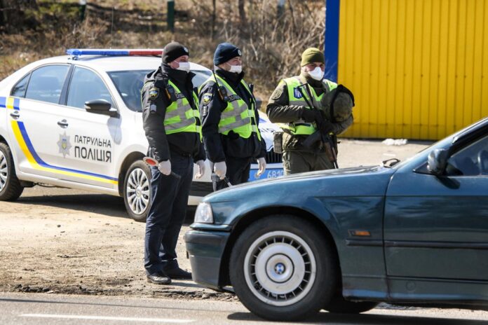 Військовозобов'язаним українцям для поїздок між областями потрібні спеціальні дозволи