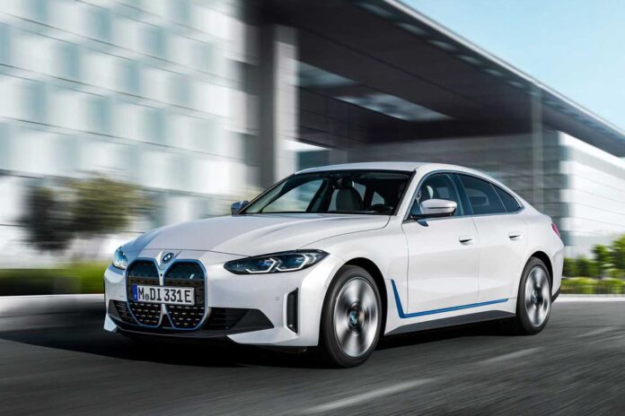 Електричний ліфтбек BMW i4 отримав доступну версію