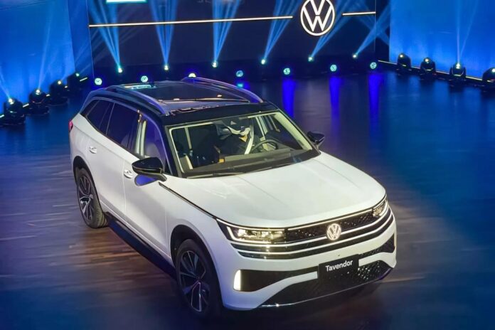Volkswagen представив великий кросовер Tavendor