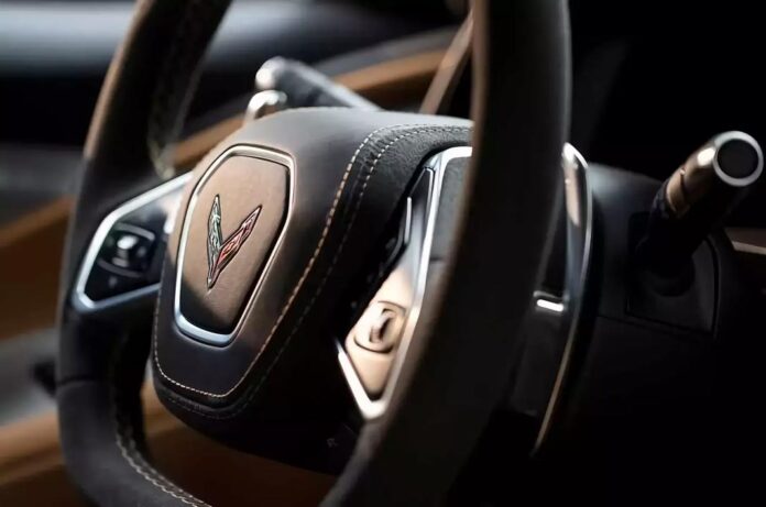 У General Motors винайшли кермо, яке може змінювати форму