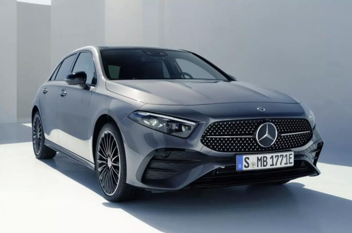 Mercedes-Benz A-Class пережив планове оновлення
