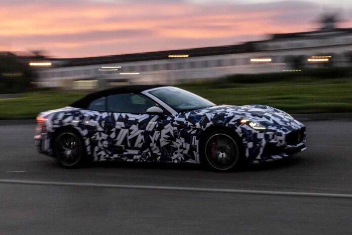 Новий Maserati GranCabrio показали на офіційних фото