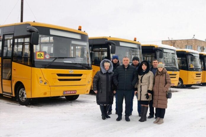 Кіровоградщина отримала партію шкільних автобусів ЗАЗ А08