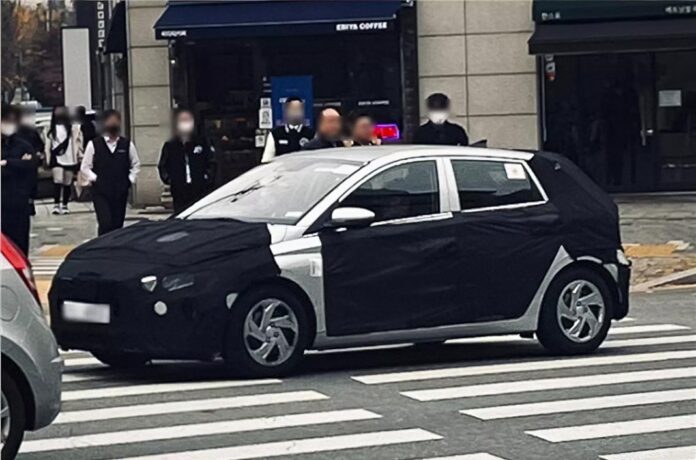 Оновлений Hyundai i20 виїхав на випробування