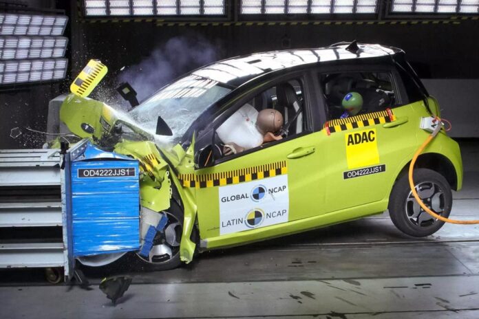 Електромобіль JAC не заробив жодної зірки у краш-тесті