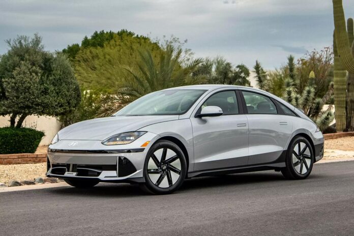 Названо найкращий автомобіль 2023 року у світі