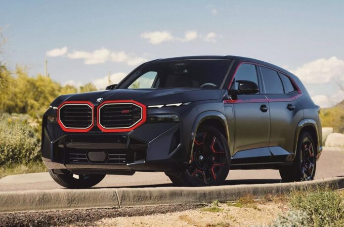 BMW представила потужний гібрид XM Label Red
