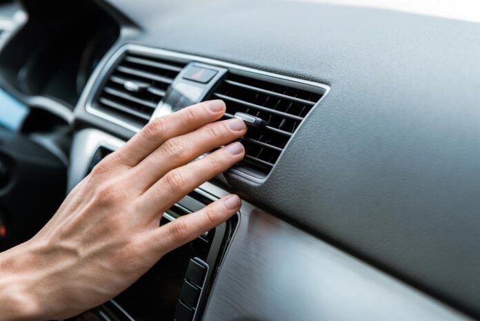 Три помилки водія, які вбивають кондиціонер в автомобілі
