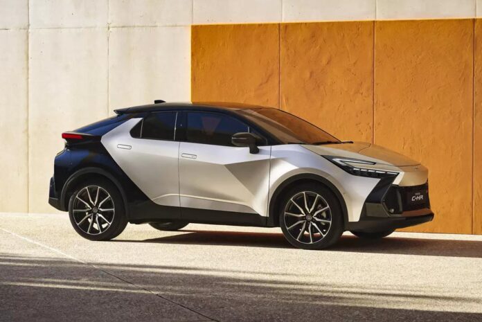 Toyota представила C-HR нового покоління