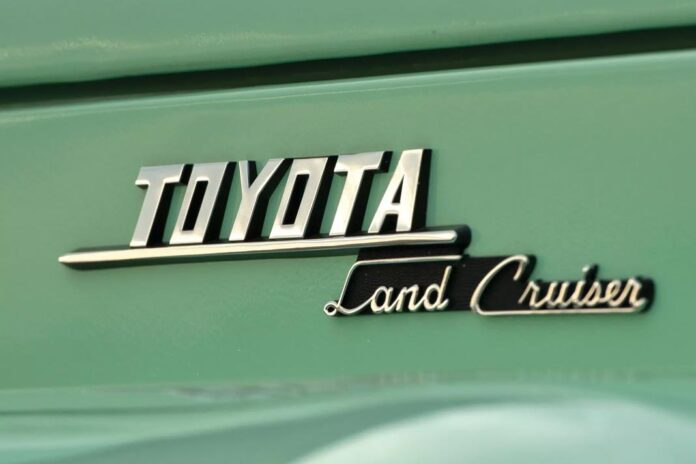 Новий Toyota Land Cruiser Prado отримає дизайн у ретростилі