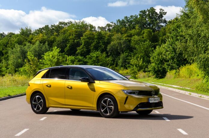 Тест-драйв Opel Astra L