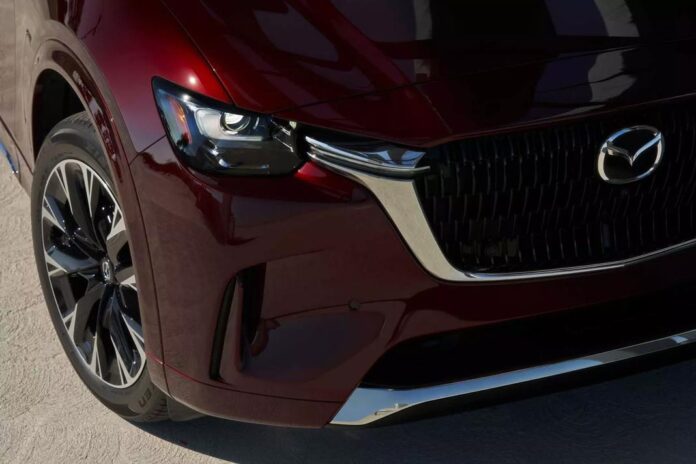 Mazda відклала дебют кросовера CX-70