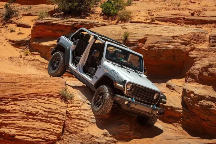 Jeep відкликає 45 тисяч гібридів після серії пожеж