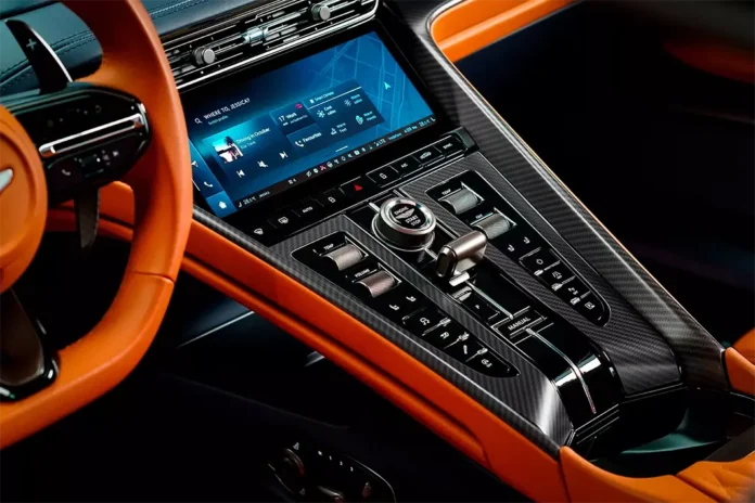 Кросовер Aston Martin DBX отримає новий салон