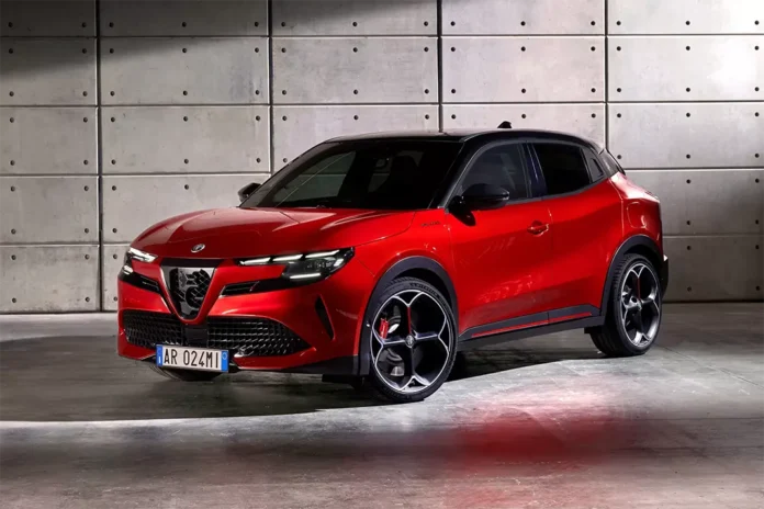 Alfa Romeo презентувала маленький кросовер Milano