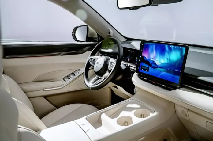 Haval показав салон нового H6