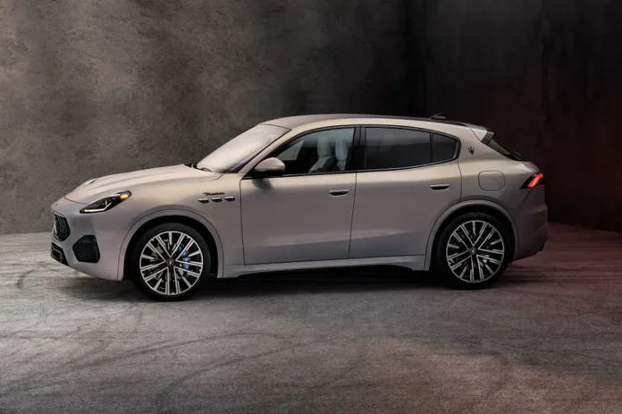 Стало відомо, скільки коштуватиме Maserati Grecale в Україні