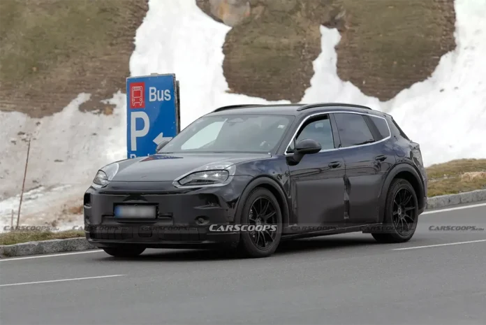 Електричний Porsche Cayenne вперше потрапив на фото