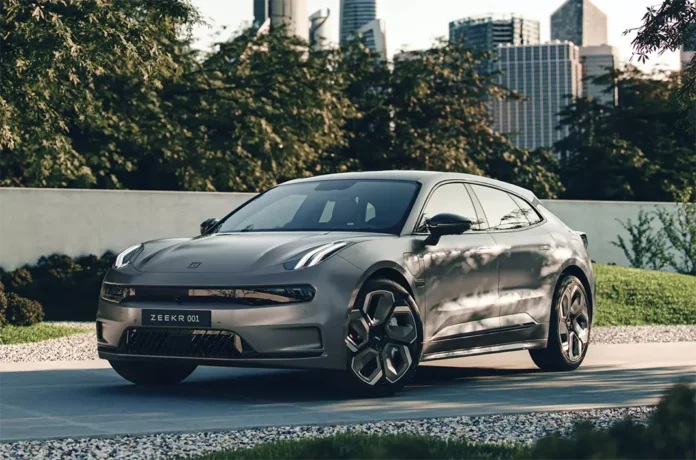 У Zeekr 001 з'явиться гібридна версія