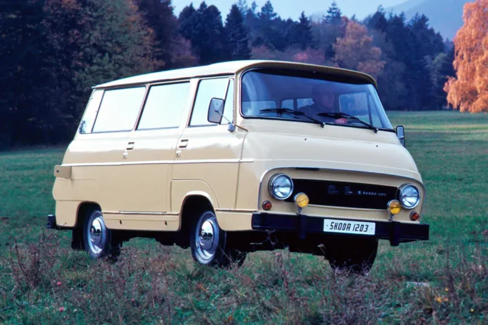 Як Skoda створила мікроавтобус і випускала його понад 40 років