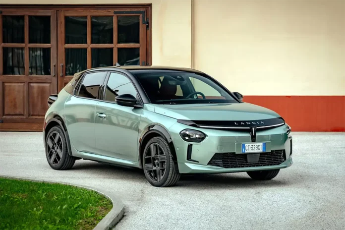 Марка Lancia втрачає клієнтів попри нову модель