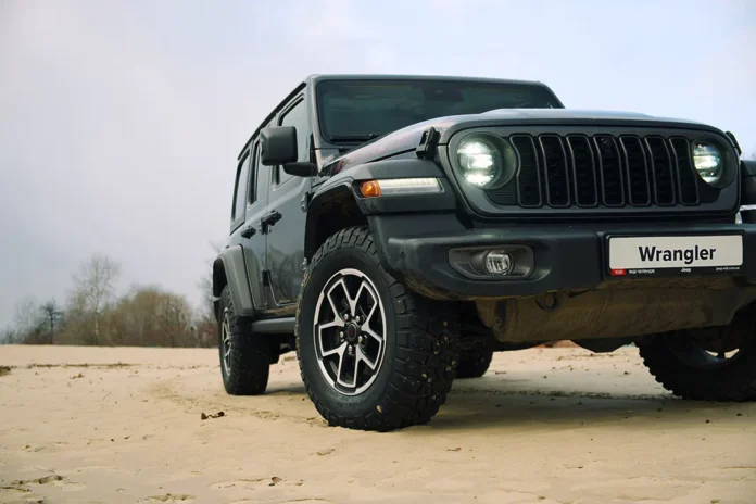 Оголошено ціни на Jeep Wrangler 2025 року
