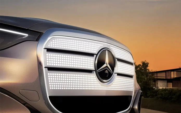 Mercedes-Benz показав фрагмент нового GLC