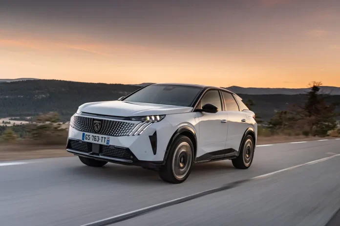 Повнопривідний Peugeot E-3008 прямує в Україну