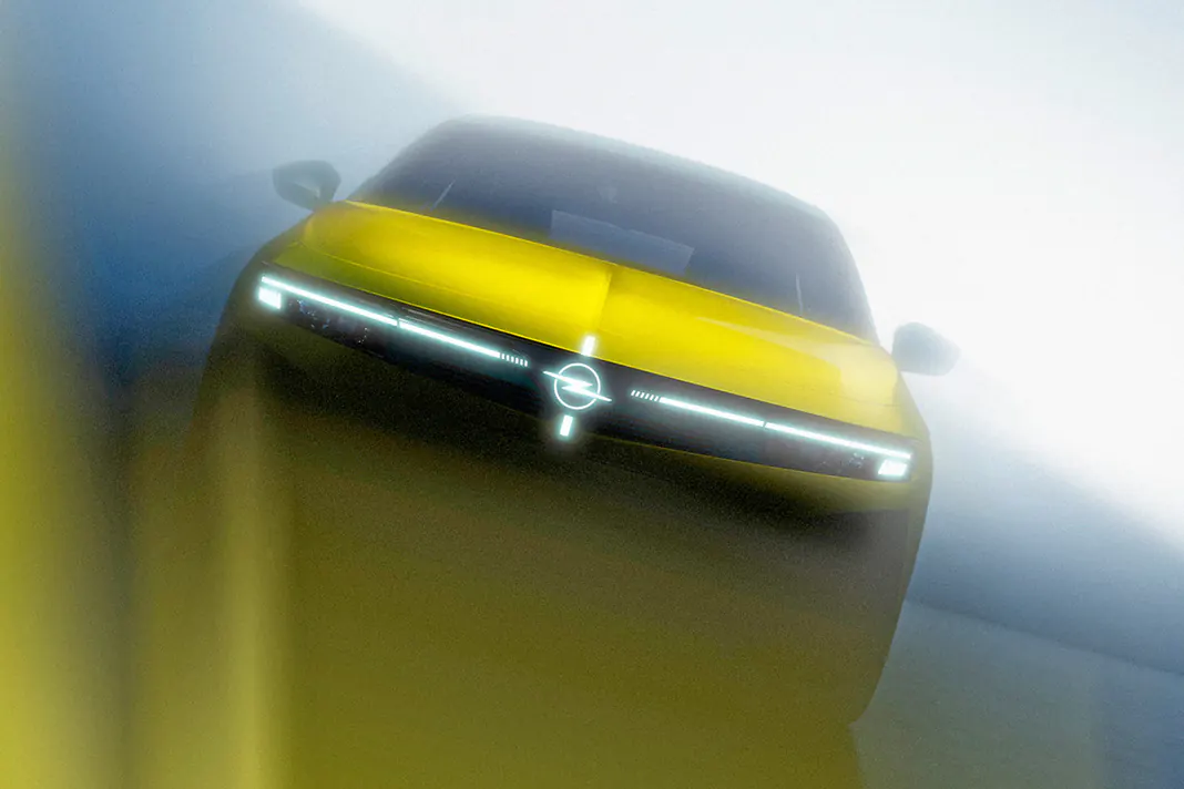 Opel показав перші зображення оновленої Astra