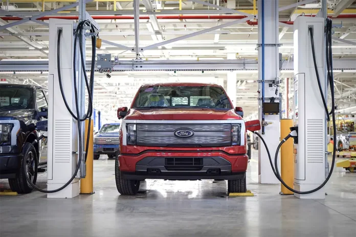 Ford продовжує скорочувати лінійку електромобілів