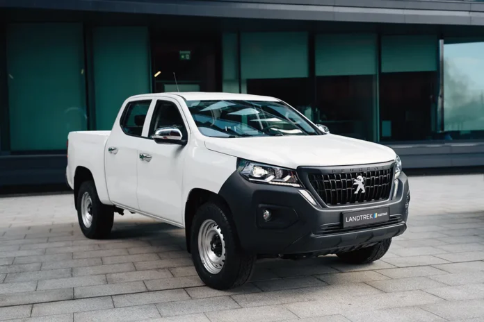Peugeot представила спеціальну комплектацію пікапу Landtrek для України