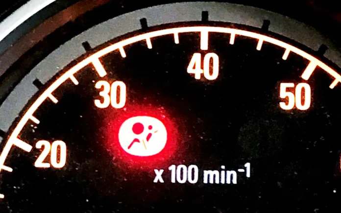 Чому світиться помилка подушки безпеки і чи можна це ігнорувати