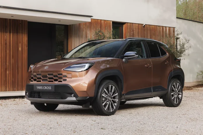 Toyota Yaris Cross підтягнувся до старших моделей