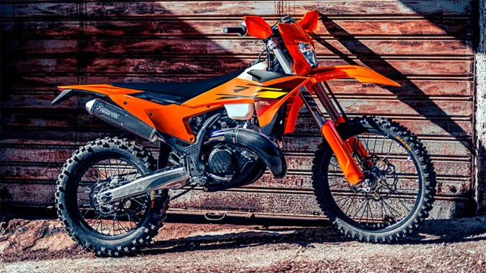 KTM звинуватили у продажу «нелегальних» мотоциклів