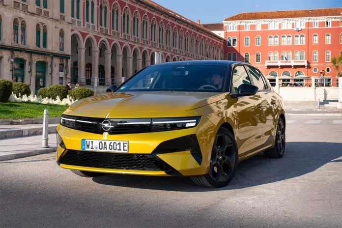 Opel анонсував нові Astra та Corsa