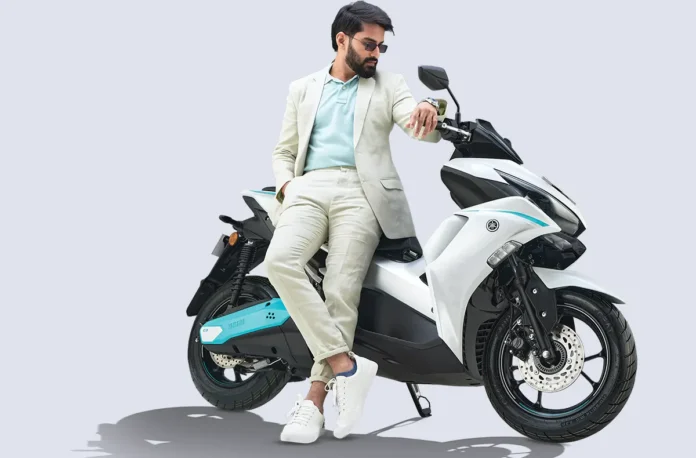 Yamaha презентувала електроскутер зі змінною батареєю