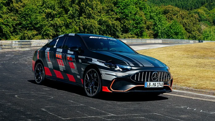 Електричний Mercedes-AMG CLA 45 виявився швидшим за бензиновий Audi RS3
