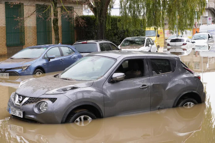 Як розпізнати втоплений чи битий автомобіль