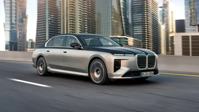 BMW повернула V8 під капот седана 7 Серії